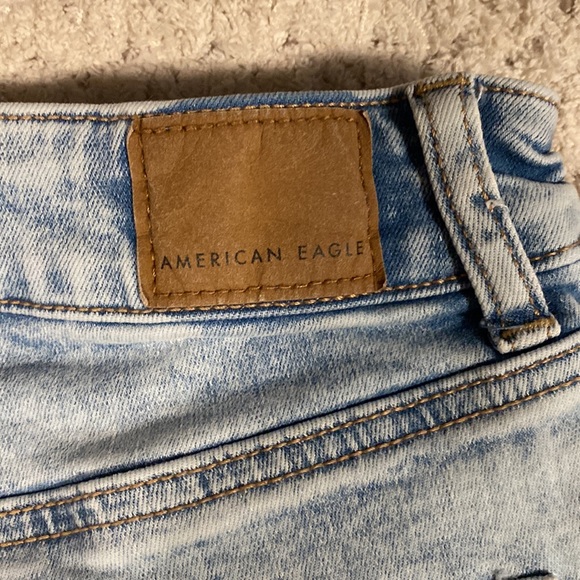 American Eagle High-Rise Jean Shorts - Picture 3 of 5